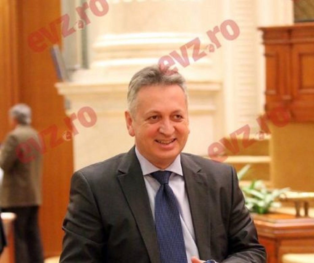 Relu Fenechiu și-a dat secretara în judecată și cere o sumă uriașă. Banii, proveniți dintr-o afacere cu fonduri europene