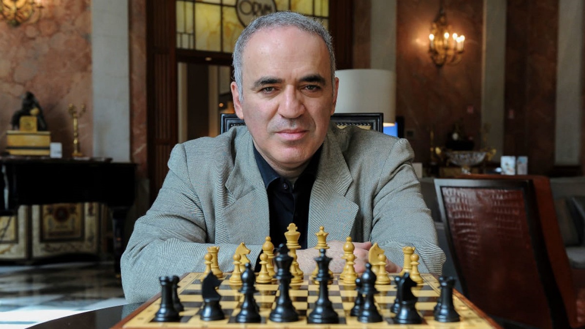 Geniul de la tabla de șah și „Zeița” de la Montreal: Garry Kasparov a deschis Super Chess Classic cu un omagiu pentru Nadia Comăneci