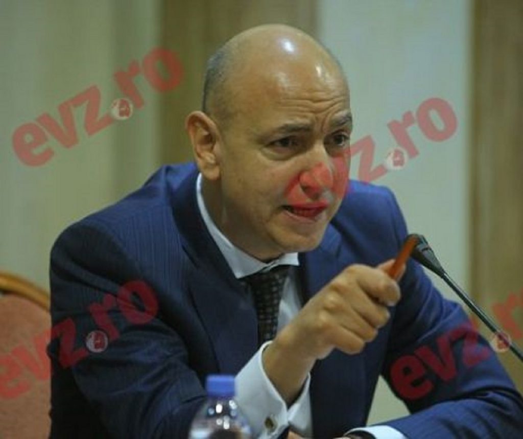 INTERVIU. Medicii Gabriel Diaconu și Lucian Duță despre pandemie, dar și despre politicieni în „Țara lui Habar n-am”