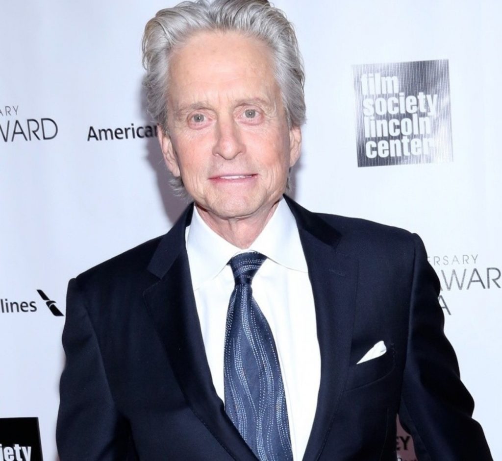 Michael Douglas este în doliu. Anne Douglas, mama vitregă, s-a stins la venerabila vârstă de 102 ani