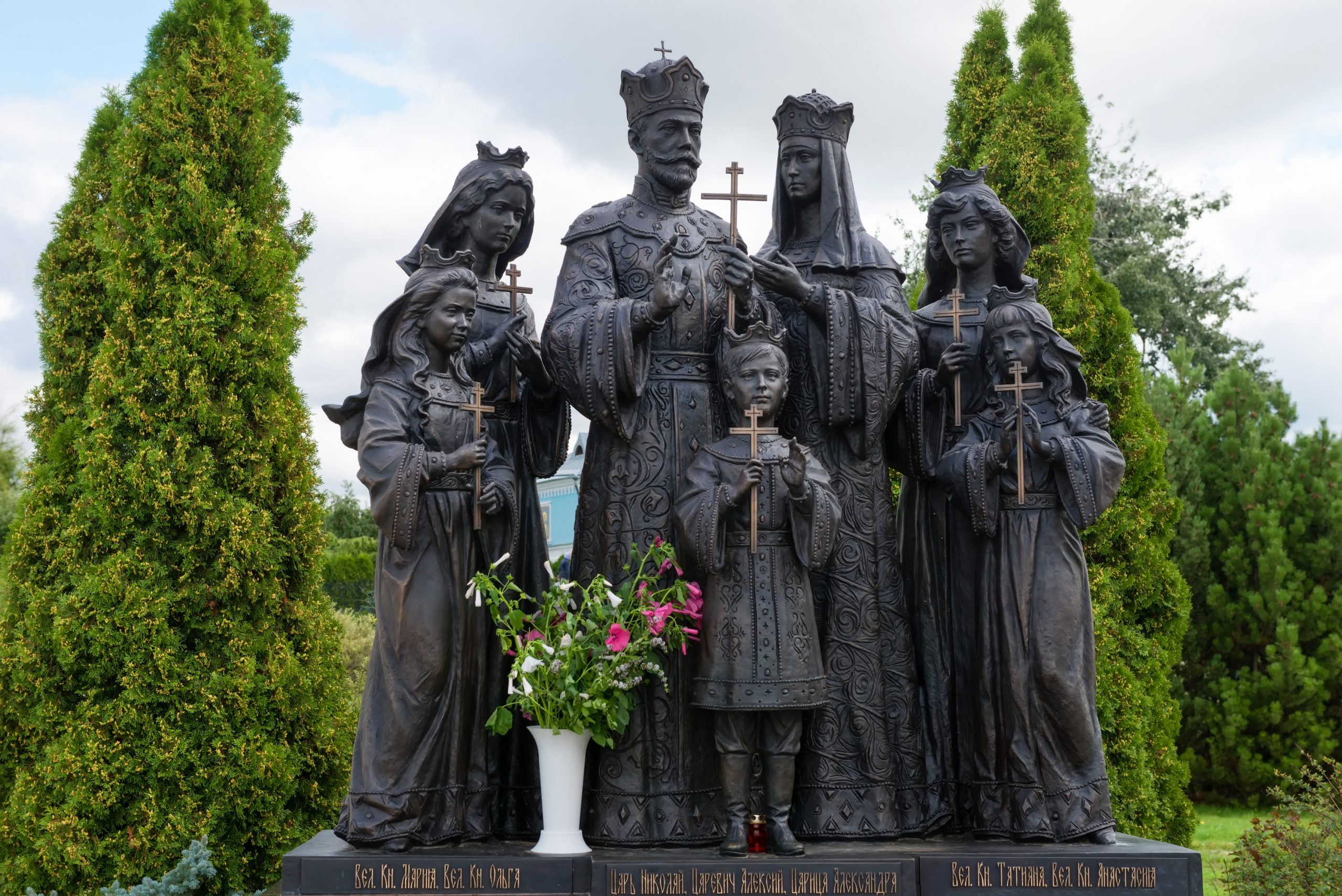 Monument familia Romanov