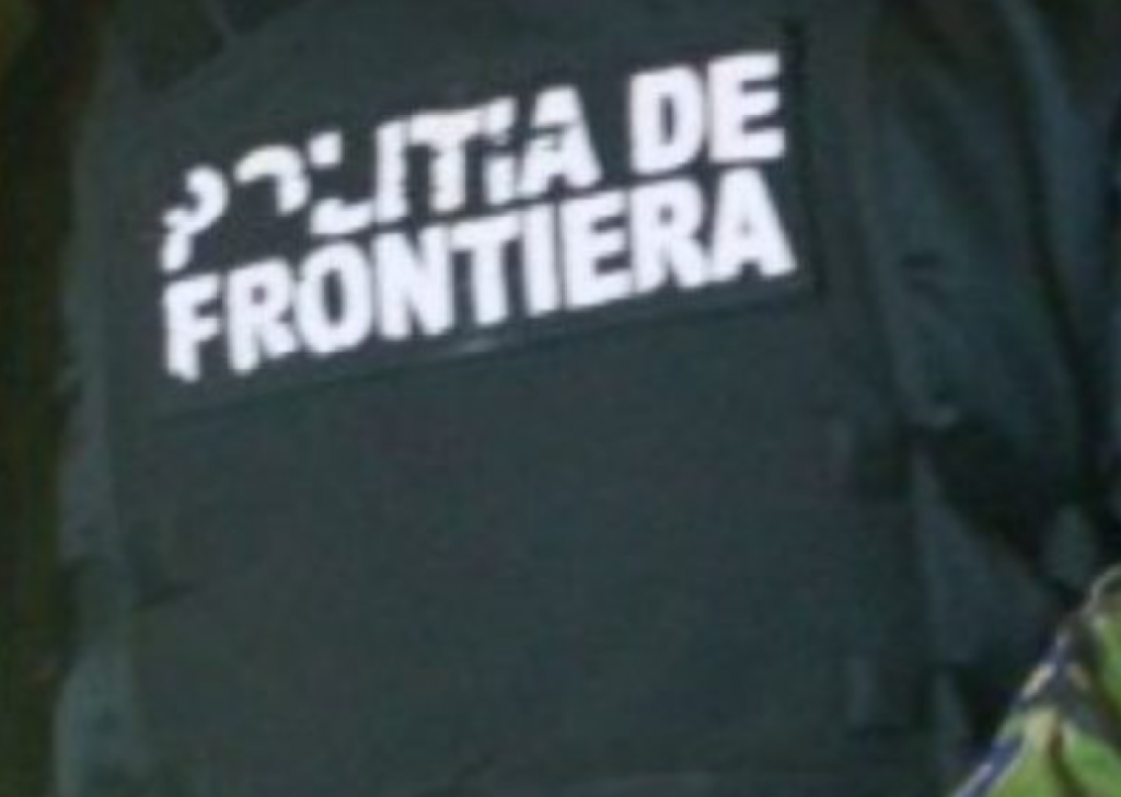 Doi polițiști de frontieră, înjunghiați de călăuze ce încercau să scoată migranți ilegal din țară