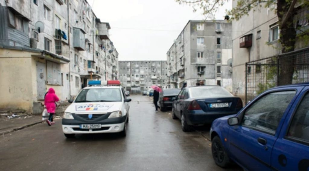 Update. Crimă în Ferentari. Un bărbat și-a înjunghiat mortal soția, apoi și-a anunțat vecinii. Cum a fost prins ucigașul