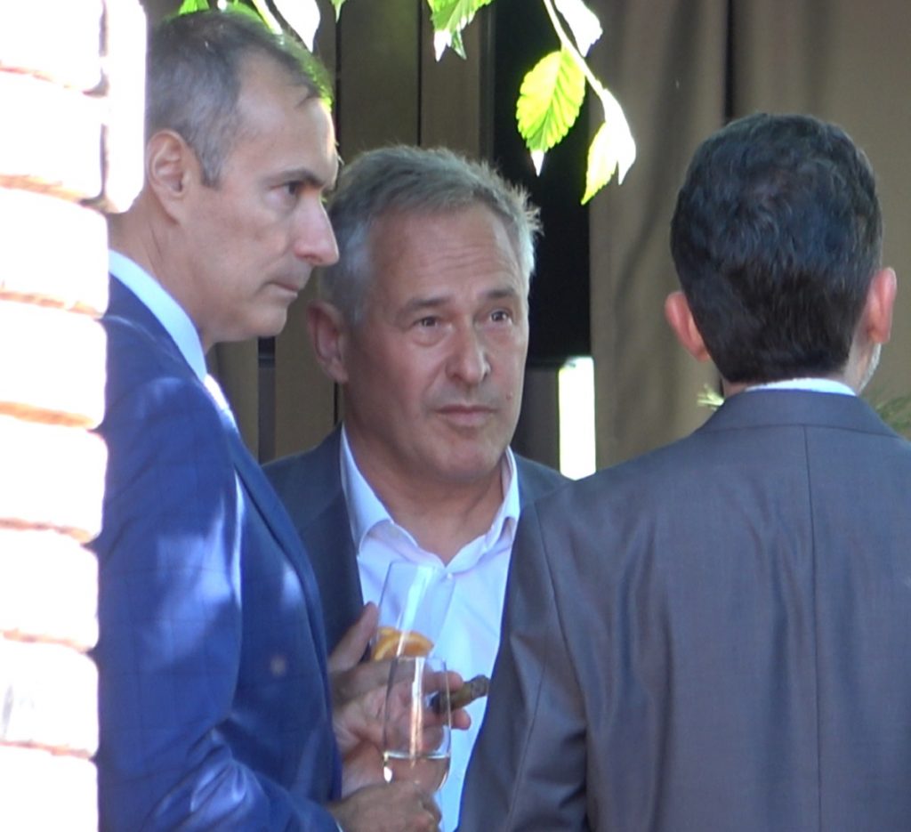 EXCLUSIV. Ce pune la cale ”Generalul Negru”? Florian Coldea, întâlnire secretă la un botez din lumea bună. Implicații franțuzești la un pahar de șampanie