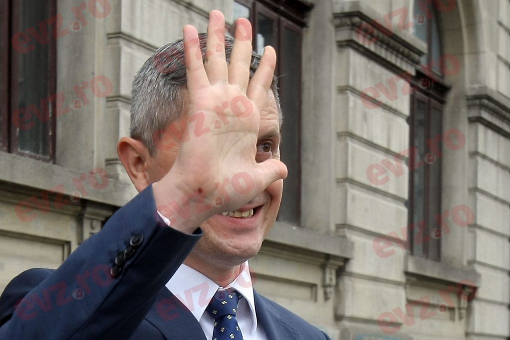 Seism pe scena politică. USR se prăbușește în sondaje, AUR este pe un val de ascensiune fulminantă