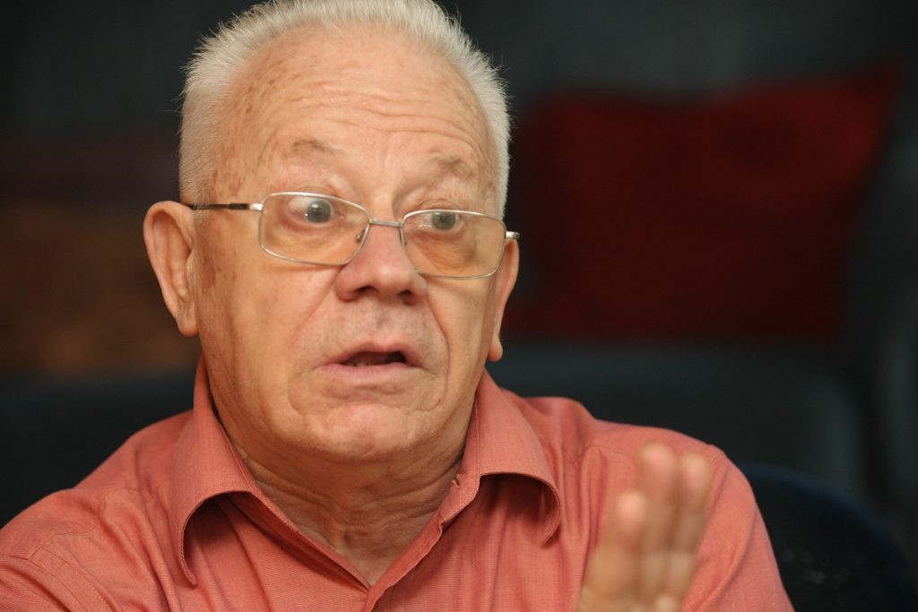 Marele actor Valentin Uritescu a împlinit 80 de ani, dar nimeni nu l-a sărbătorit. „Iartă-ne!”