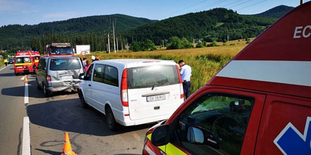 Grav accident de circulație la Gura Humorului. A fost activat codul roșu de intervenție. VIDEO