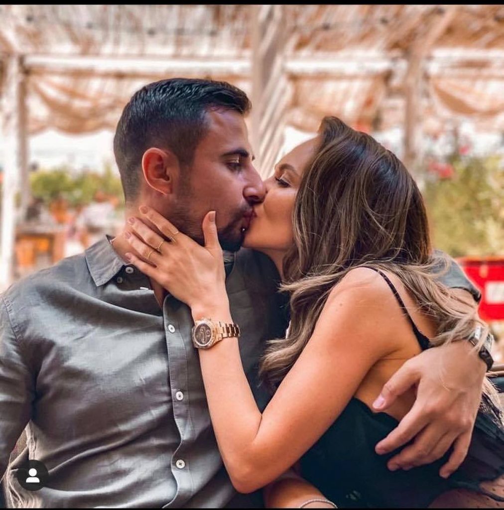 VIDEO/ Cum se comportă Alin Cocoș cu mama fiului său când crede că nu-l vede nimeni