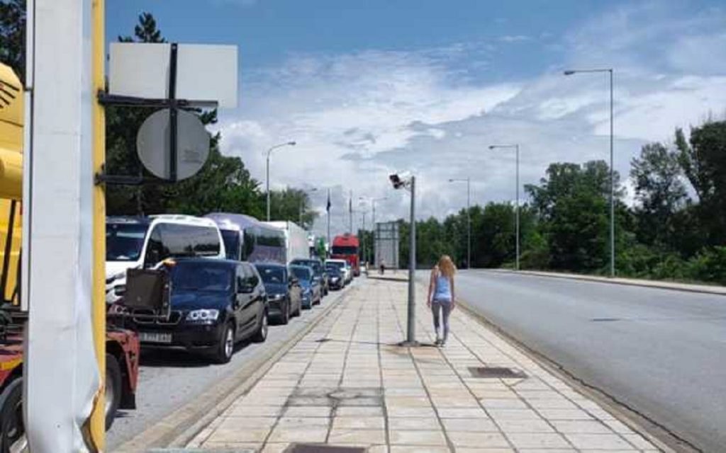 Aglomerația la punctele de frontieră din Grecia înainte ca țara să intre pe lista roșie. Românii vor să scape de carantină