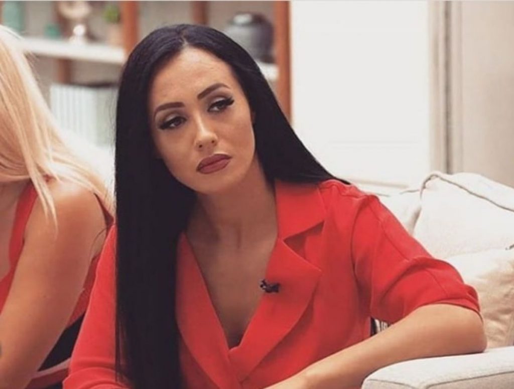 Ella Tina iese la atac împotriva lui Jador. "Tu, practic, îmi iei pâinea de multe ori"