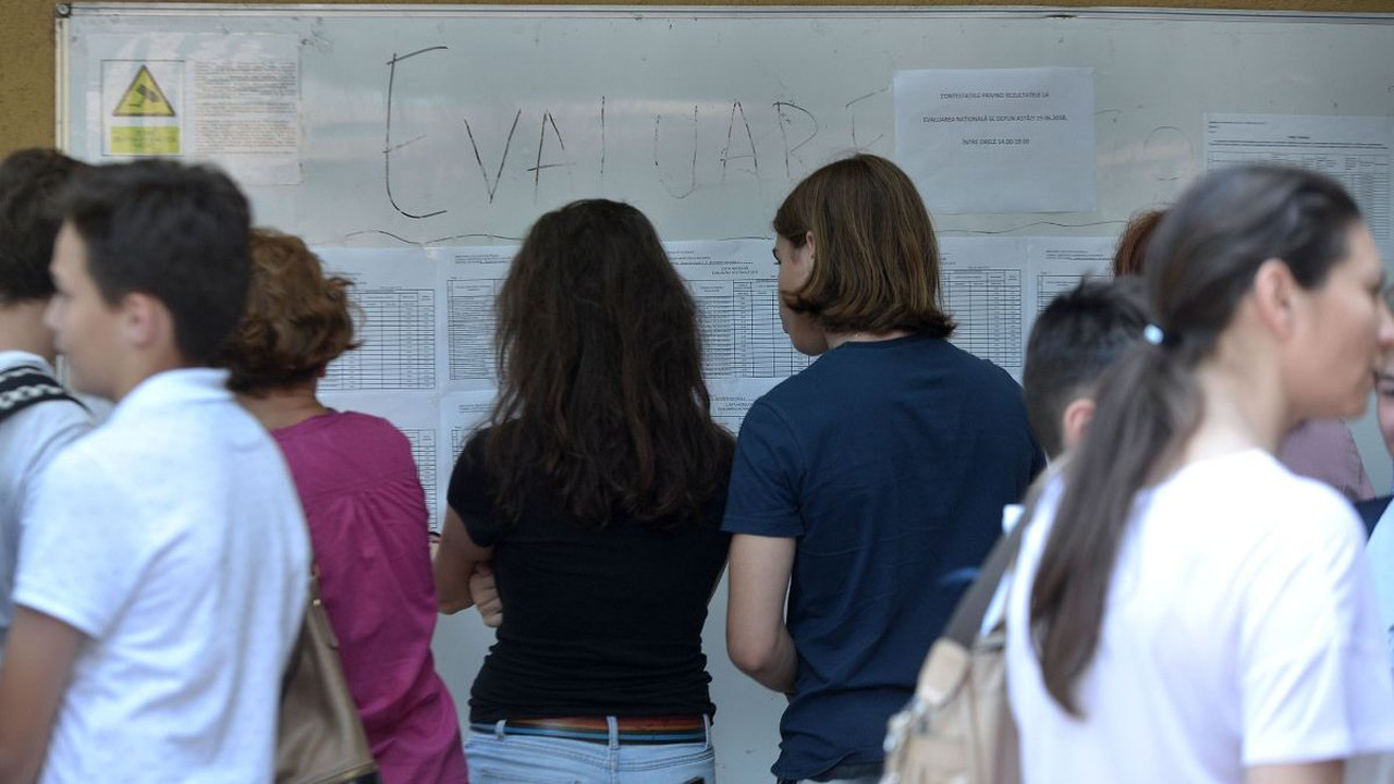 Rezultate îngrijorătoare la simulare. Mii de elevi, sub pragul de promovare