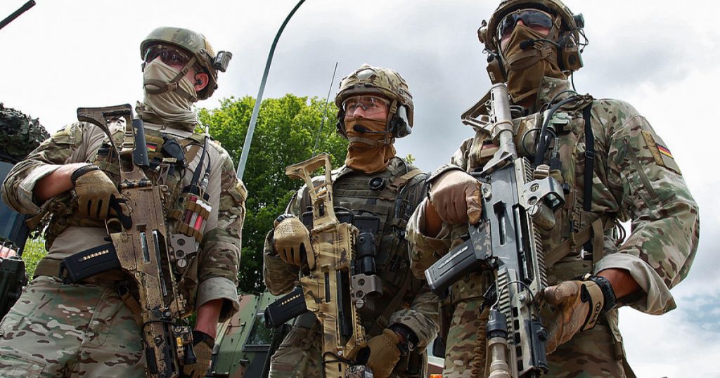 Agenți ai forțelor speciale din Germania, suspectați de propagandă neonazistă. Ce pedeapsă le aplică autoritățile