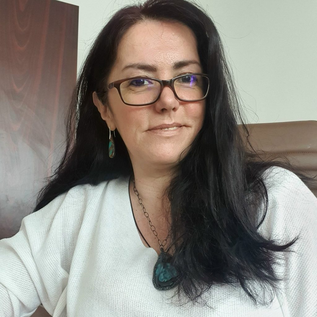 Mateescu e pe urmele unei judecătoare din București. A postat pe Facebook un text care l-a deranjat pe "Slugarete". FOTO