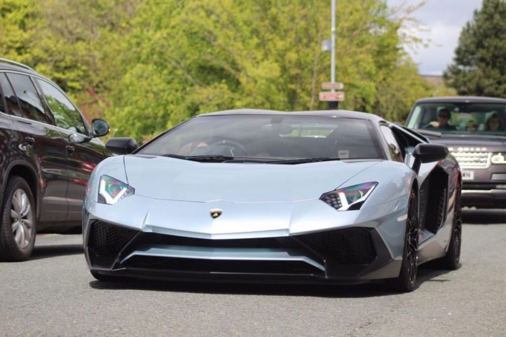 Români implicați într-o fraudă cu mașini de lux în Germania. Prejudiciul estimat la 2,6 milioane de euro