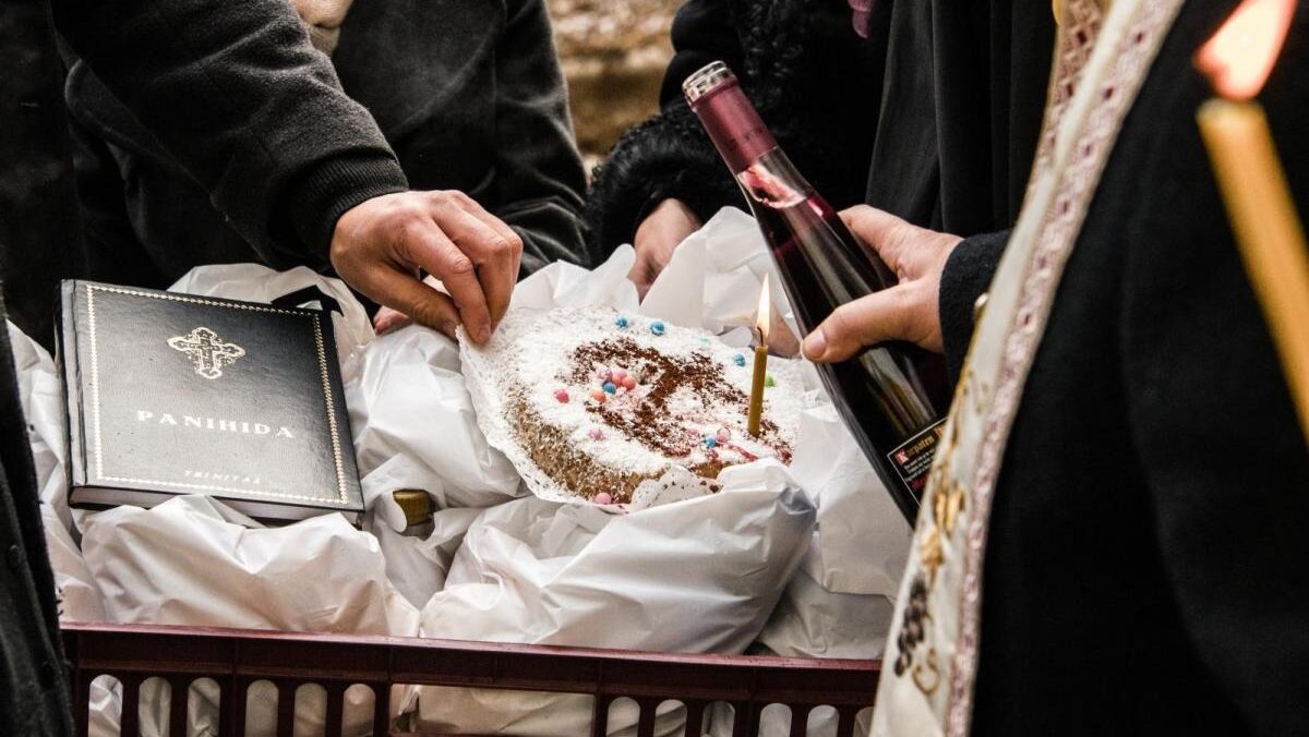 Milostenia se face între rude sau cu necunoscuții? Părintele Daniliuc explică pe larg