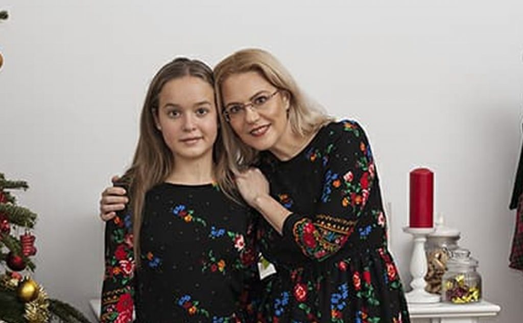 VIDEO EXCLUSIV/ Ce mare s-a făcut fiica Ralucăi Moianu. Mara Ilinca a ajuns la adolescență, dar nu scapă de supravegherea mamei