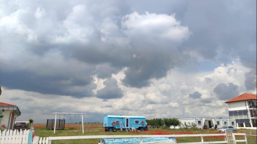 Alertă. Meteorologii au schimbat prognoza. Cod Roșu de furtună la malul mării