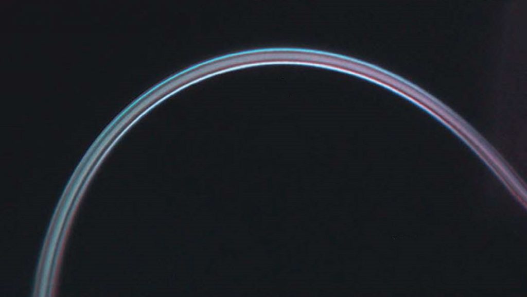 Se rescriu legile fizicii? Oamenii de știință au creat gheața care se poate îndoi într-o buclă