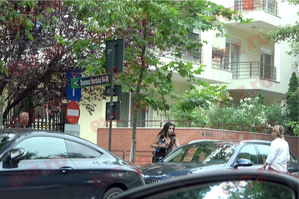 VIDEO/ Dan Petrescu și Dana Petrescu au îngropat securea războiului, de dragul fiicelor. Rebecca și Chelsea sunt liantul dintre cei doi