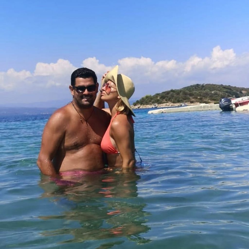 VIDEO/ Nu sunt căsătoriți, însă au avut parte de o a doua „lună de miere”. Ellie White și Doru Tinca se pregătesc să o facă și pe cea de-a treia