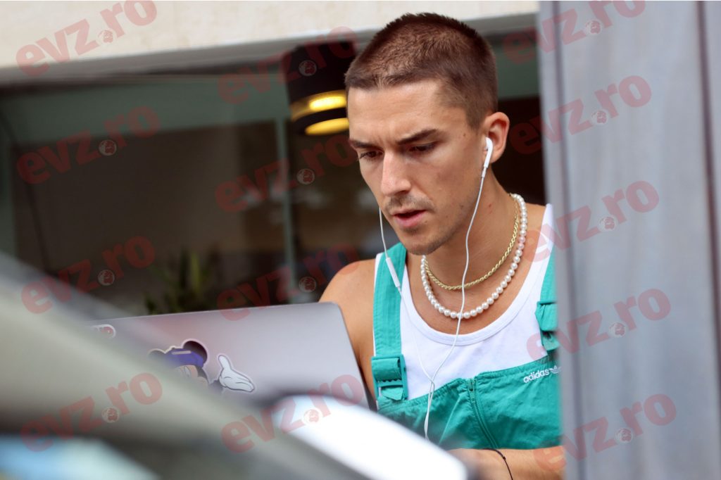 Emil Rengle vrea să fie primul bărbat gravid din România. Vrea gemeni!