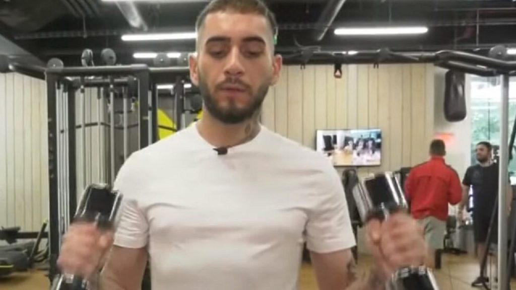 Fulgy încearcă să scape de demoni! Fiul Clejanilor și-a luat instructor personal pentru asta