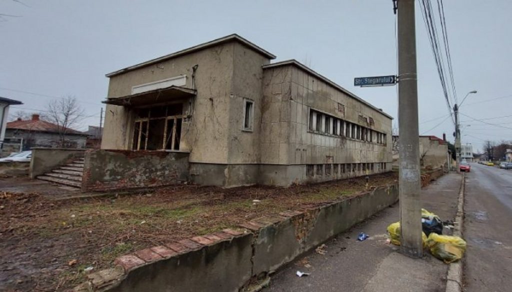 Orori în Baia Publică din Ploiești. O adolescentă de 17 ani a fost ucisă , iar o copilă de 10 ani violată