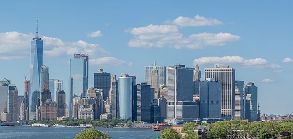 Zboruri directe către New York. Românii îşi pot face rezervări