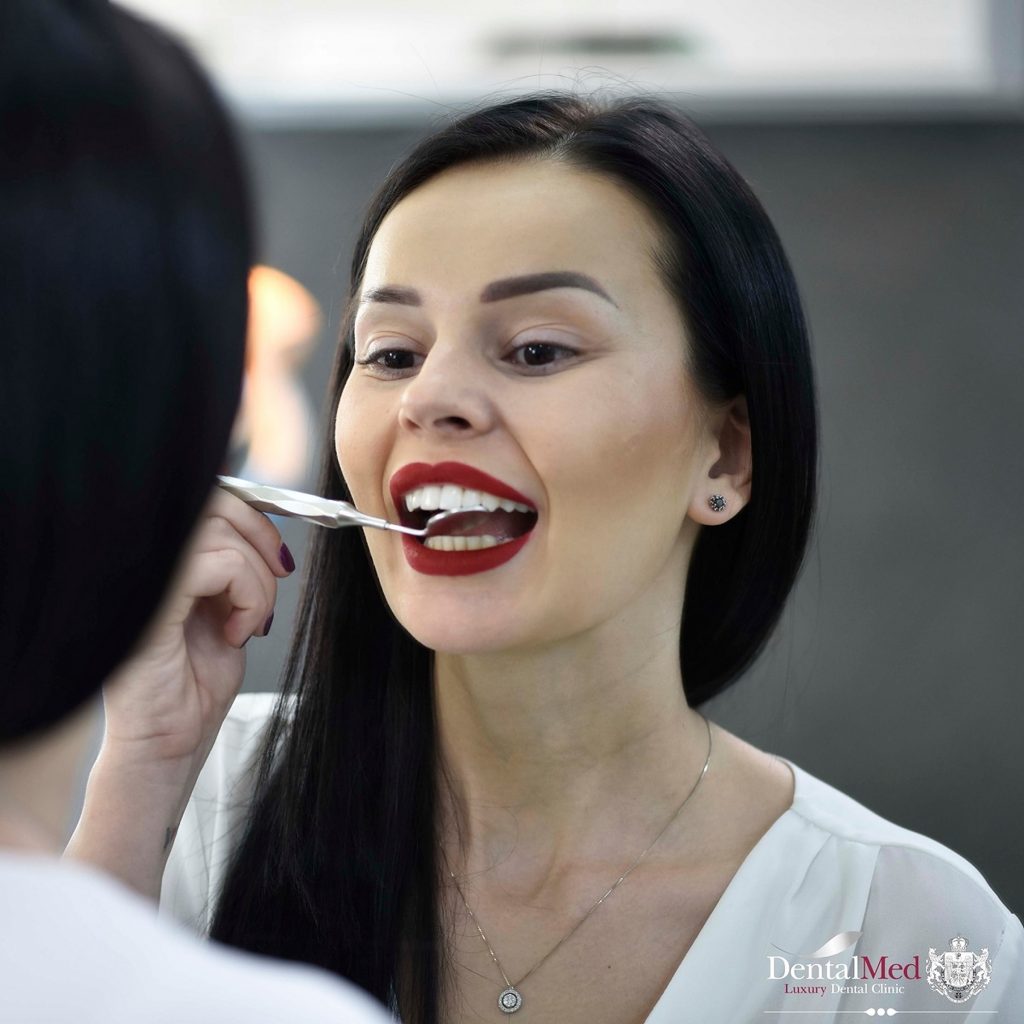 Detartrajul cu airflow - cea mai bună metodă de profilaxie dentară profesionala