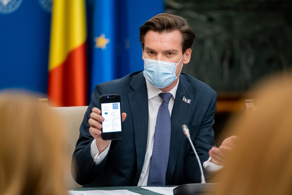 Certificatul verde este „prost scris și creează multe probleme”. Reprezentantul OMS care ia atitudine