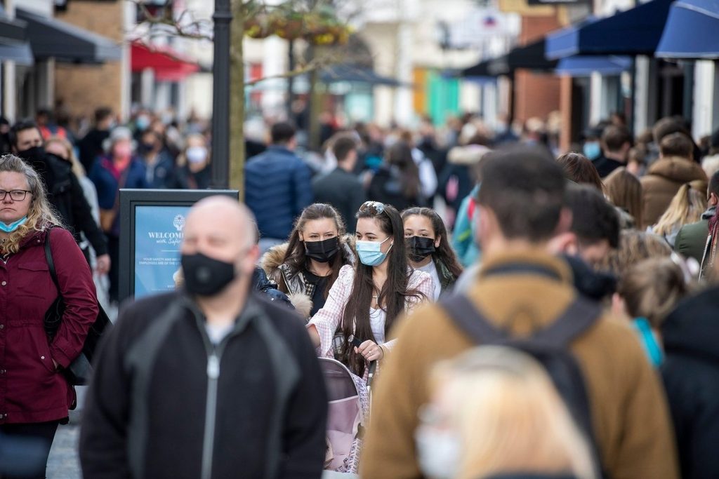 Noi restricții în pandemie. 234 de localități din România au intrat în scenariul roșu