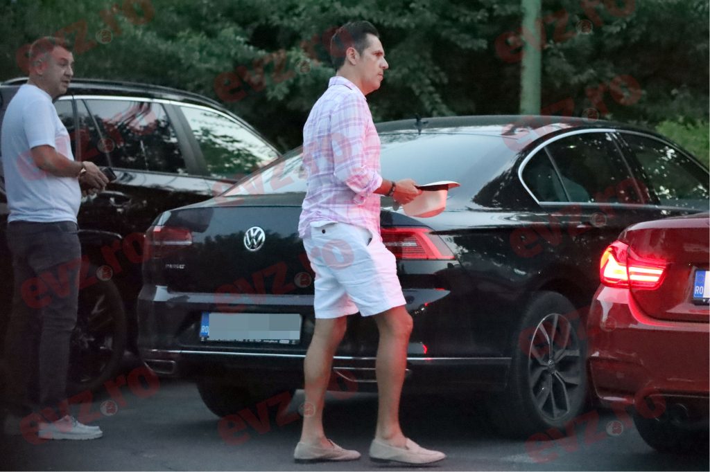 VIDEO/ Ștefan Bănică a descoperit secretul tinereții veșnice. La 53 de ani are aproape aceeași imagine cu a lui Mihai din „Liceenii”