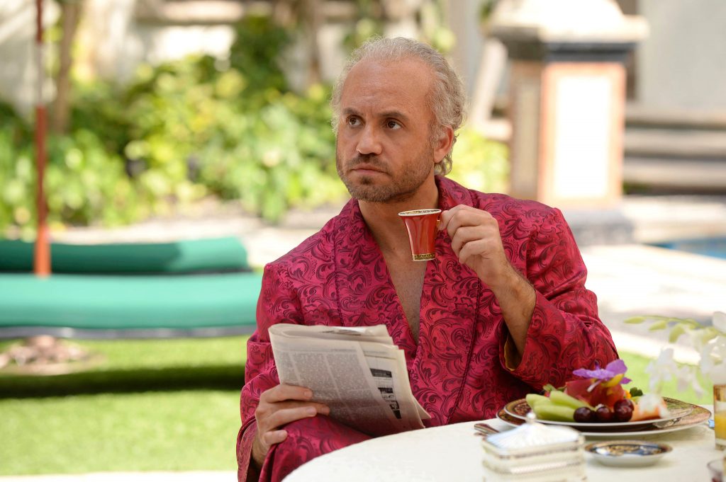 Doi bărbați s-au sinucis în dormitorul lui Gianni Versace în ziua în care se împlineau 24 de ani de la moartea acestuia