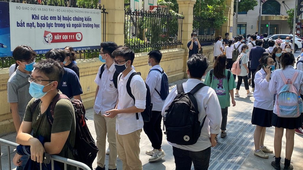 Măsuri draconice pentru combaterea pandemiei. O țară a mobilizat armata pentru a împiedica populația să iasă după alimente