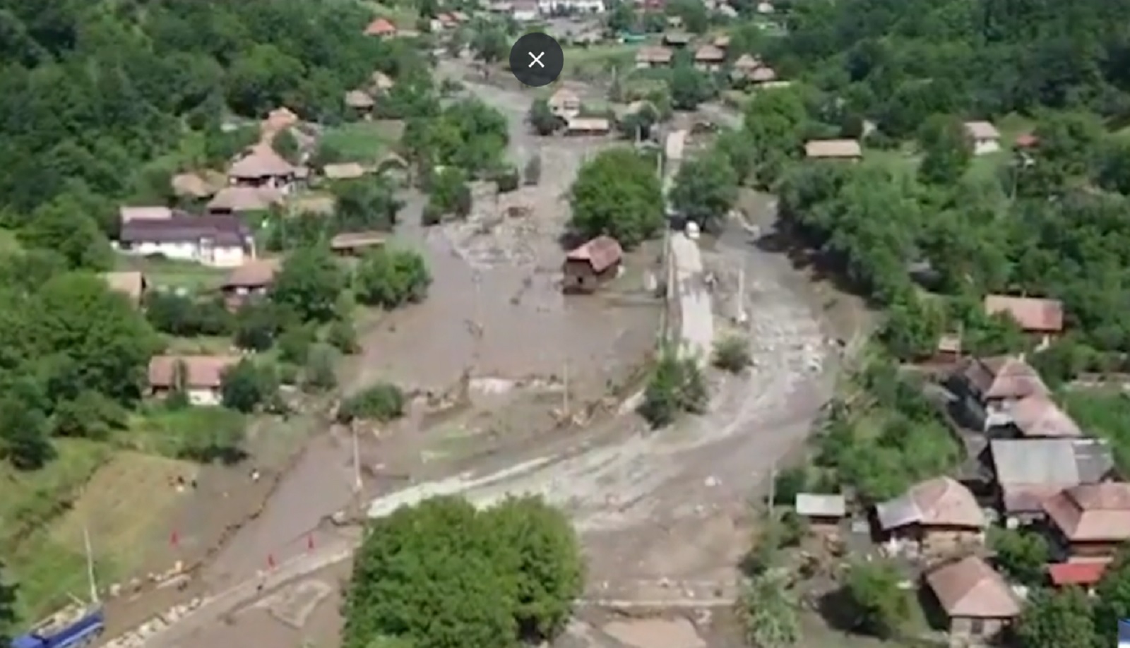 Cum îți protejezi casa de inundații și viituri. Măsuri esențiale de prevenție