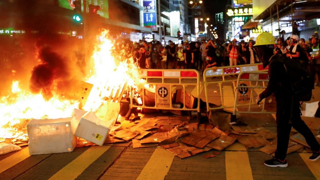 China împânzește Marea Britanie cu "agenți în adormire"! Spionii Chinei pretind că sunt refugiați din Hong Kong