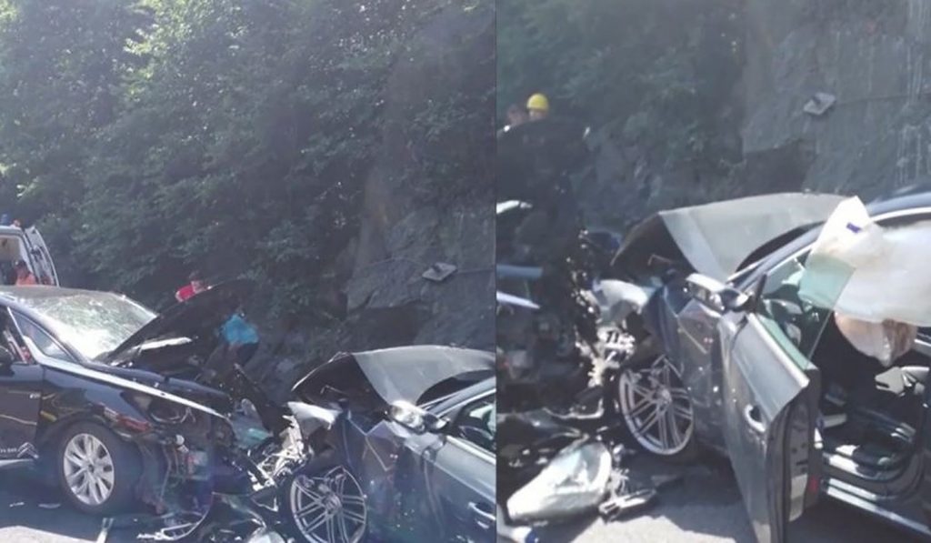 Grav accident pe DN1, în care au fost implicate trei mașini. O persoană a murit, iar cinci au fost rănite