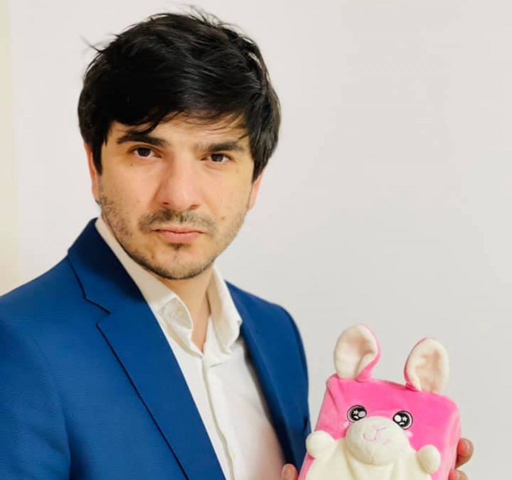 VIDEO. Drama din spatele zâmbetului. Actorul Alex Bogdan a fost la un pas să renunțe la tot după ce i-a murit mama