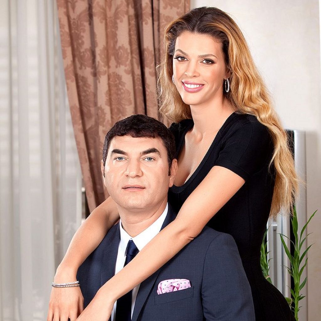 Condiția incredibilă pe care fosta nevastă a lui Borcea le-a pus-o invitaților la nunta din America. I-a mințit că așa e tradiția românescă!