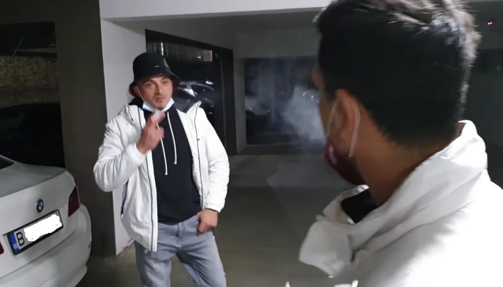 El este tânărul împins de motociclist sub roțile unei mașini: Bafto, vloger din Berceni.  VIDEO