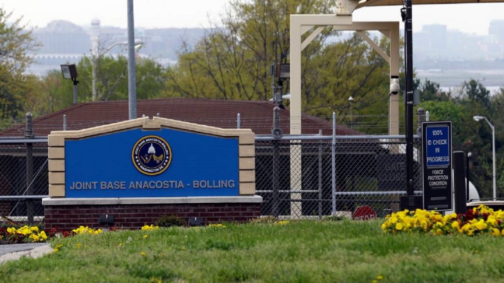 O bază militară din Washington, în lockdown total. S-au tras focuri de armă în apropiere