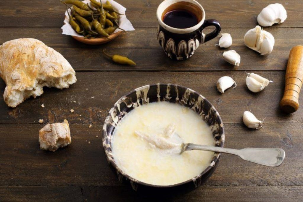 Cât a ajuns să coste o banală ciorbă de burtă pe litoralul românesc. Cheltuieli amețitoare pentru o zi de vacanță