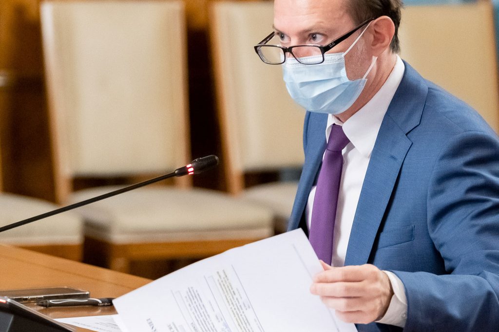 Florin Cîțu a fost trimis la reeducare după ce a urcat băut la volan. Cum s-a desfășurat ancheta din SUA