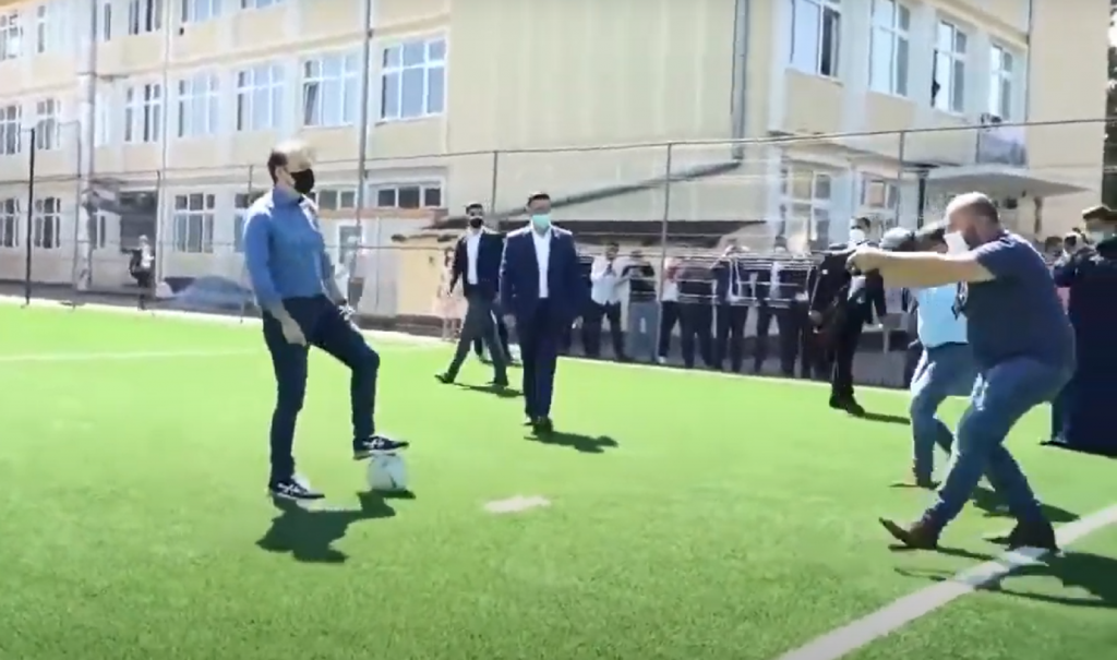 Florin Cîțu, fotbalist de top în Statele Unite. A jucat în echipa colegiului și a marcat 7 goluri