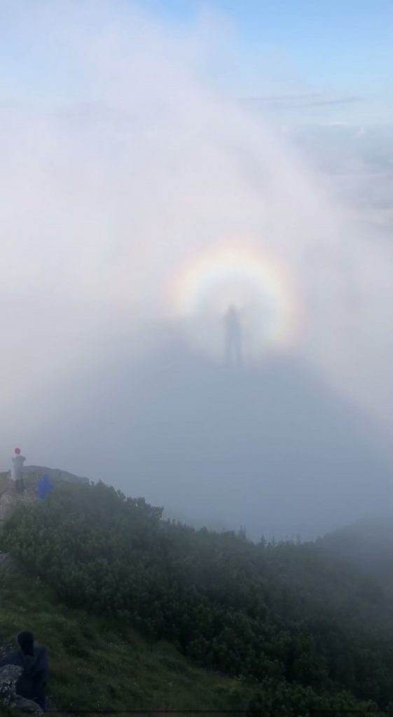 Se întâmplă doar azi, în ziua Schimbării la Fața. Piramida holografică, fenomenul enigmatic din Masivul Ceahlău VIDEO