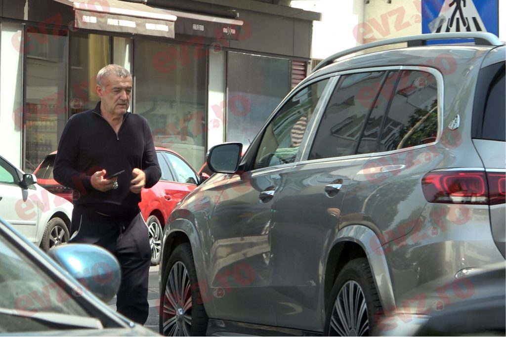 Gigi Becali are mereu un buzunar ”pentru cerșetori”. Împarte banii din mers, fără să mai asculte rugămințile