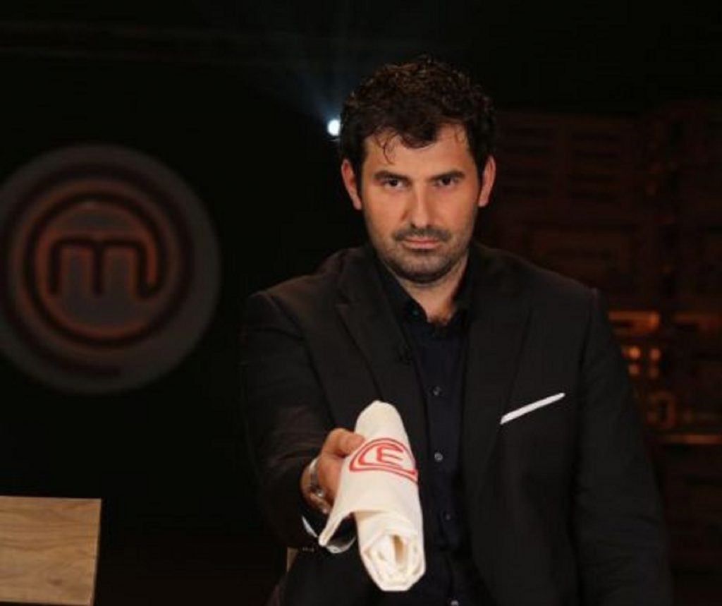 Chef Adi Hădean desființează litoralul românesc. Face praf serviciile, mâncarea și atitudinea. ”Bucătari care-o freacă în telefon și clienți ghiolbani”