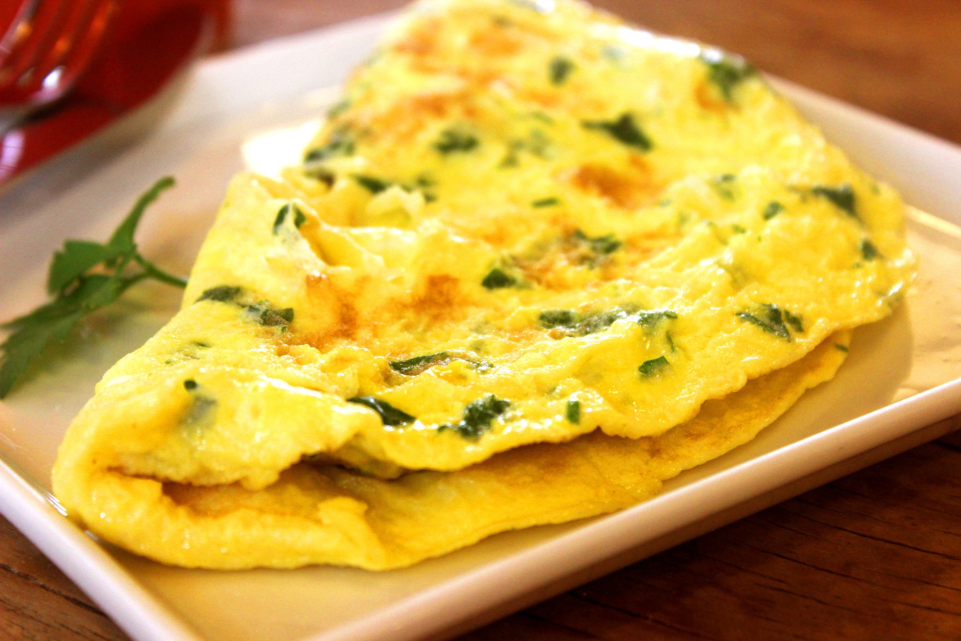 Rețetă de omletă cu fructe de mare. Preparatul delicios care e sărac în calorii