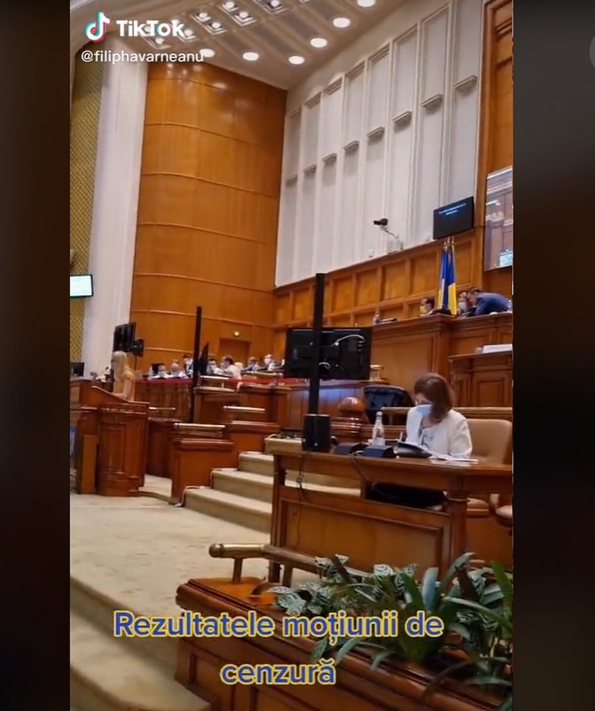 Când nu fac „reforme”, politicienii stau pe TikTok. Cum se conduce țara. „Aprecierile nu înseamnă și voturi”. VIDEO