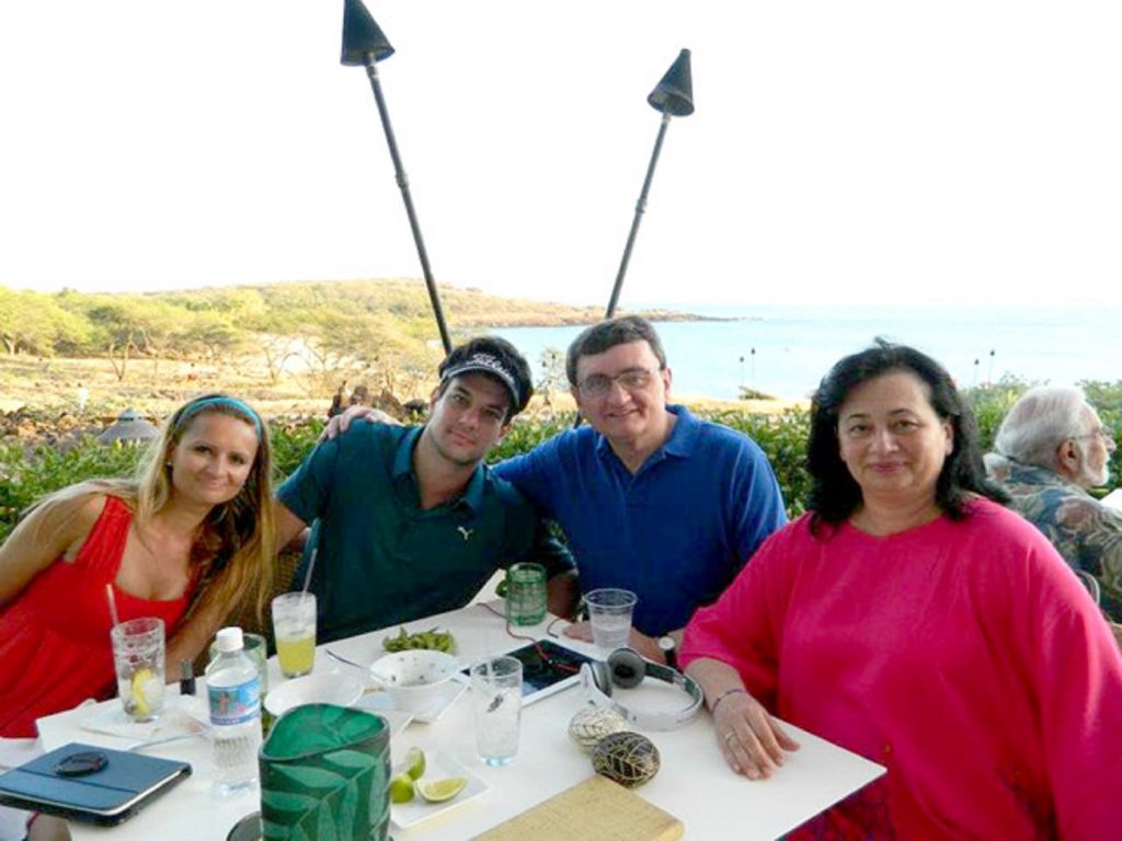 Fiica lui Victor Ciorbea și-a luat vilă de 8 milioane de dolari în Florida. Domeniu cu plajă privată de 200 de metri